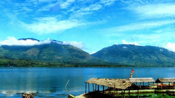 Danau Singkarak, lokasi dari gelaran Tour de Singkarak