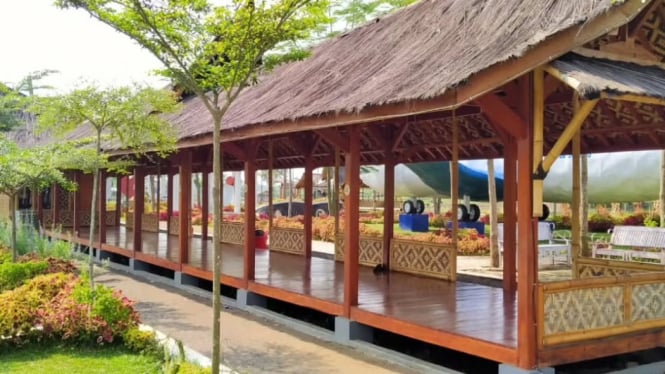 Suasana wisata di Prikitiew Land