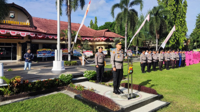 Kapolres Lobar AKBP Yasmara Harahap pimpin langsung