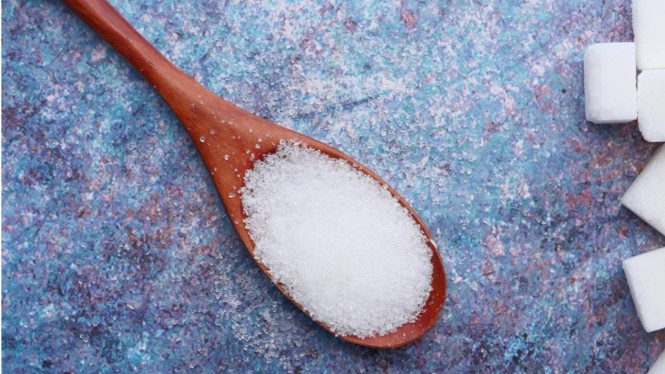 Scrub Gula untuk Bibir Merah Alami