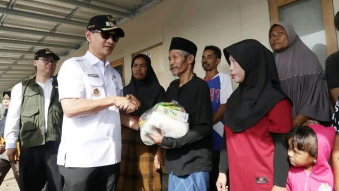 Walikota Mataram Kunjungi Huntara Bintaro