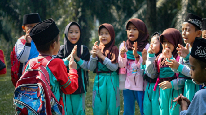 MPLS PAUD bantu anak mengenal lingkungan sekolah