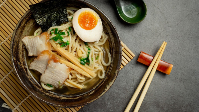 Ramen dan ramyoen, dua makanan yang berbeda