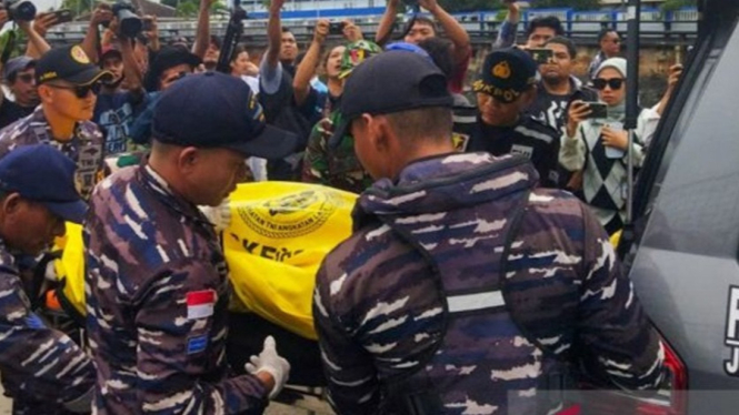 Korban KMP Tunu Pratama Jaya ditemukan di perairan Muncar