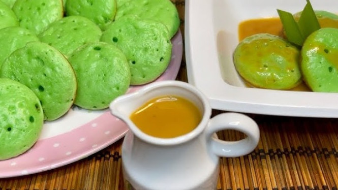 Kue serabi dengan kuah yang cantik tampilannya