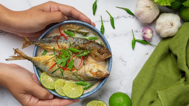 Menghilangkan bau amis ikan sebelum dimasak