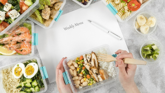 Meal prep solusi hemat uang buat anak kos