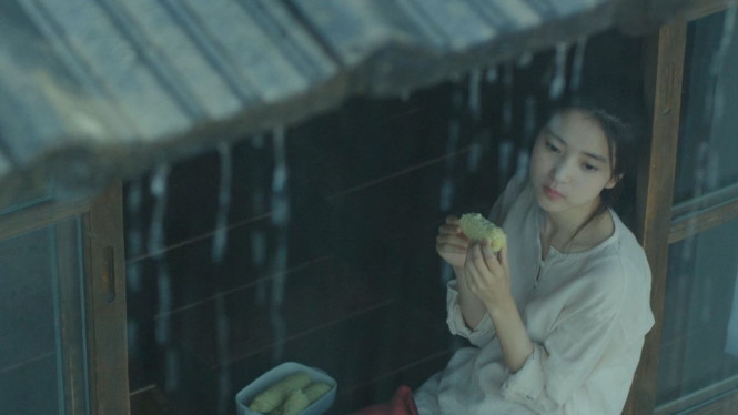 Kim Tae Ri bermain peran dalam film Little Forest
