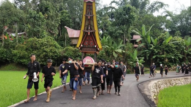 Proses upacara adat rambu solo toraja