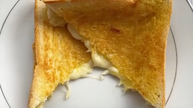 Roti Bakar Mozza, Camilan yang Rekomen Dicoba