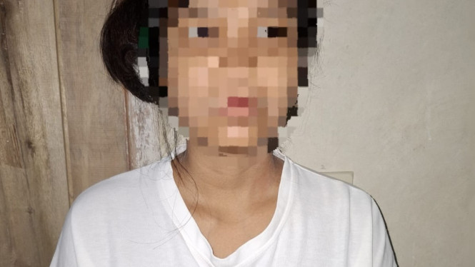 Sosok W yang membuang bayinya.