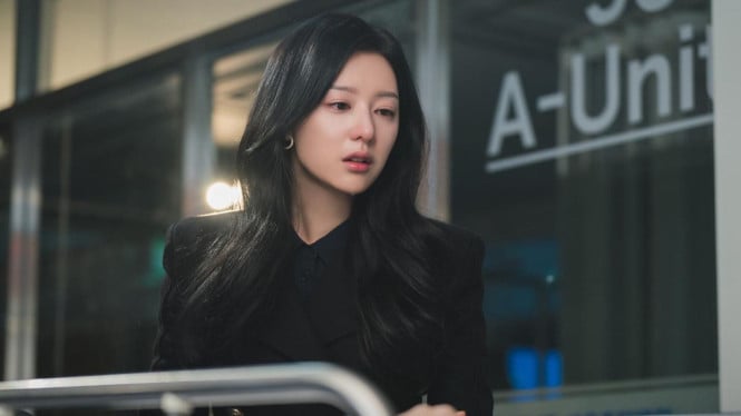 Momen Hong Hae In terpukul dengan kondisi Baek Hyun Woo