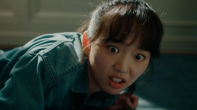Jin Ki Joo memerankan Oh Su A di Undercover High School