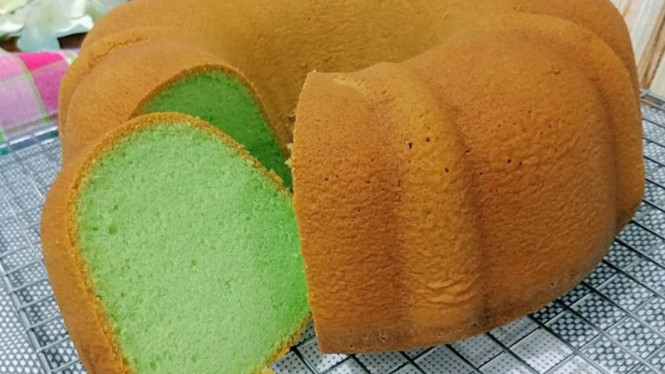 Bolu putih telur lembut, pas banget buat temani teh sore