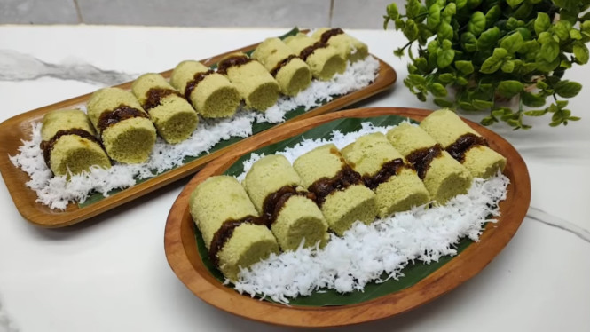 Resep otentik kue putu daun pisang