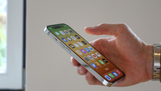 iPhone Panas Saat Dipakai? Ini Penyebab dan Solusinya