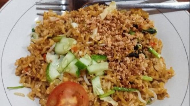 Nasi goreng rumahan, sederhana tapi bikin nagih!