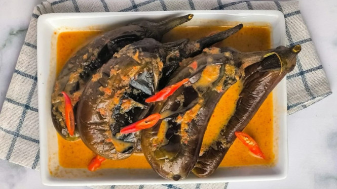Menu nikmat pecak terong yang bikin ketagihan