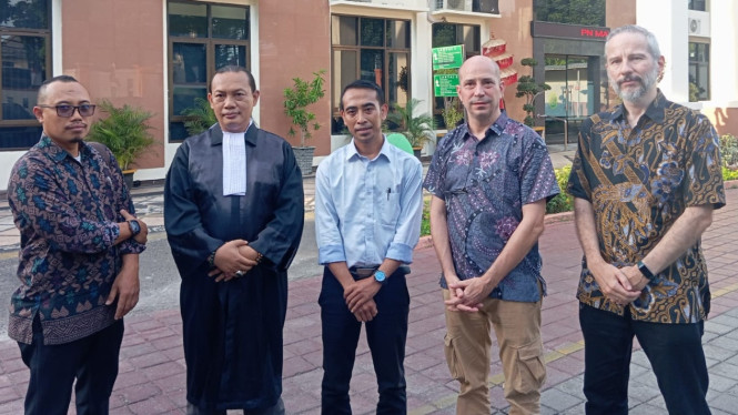 Frederic Raby alias Fredy Bersama Kuasa Hukum