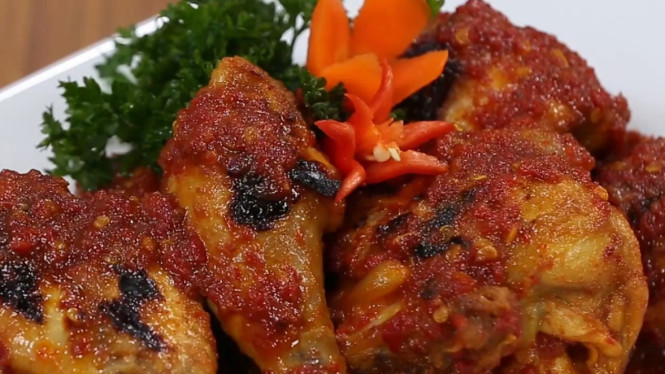 Ayam Cincane, Makanan Gurih Pedas yang Nikmat