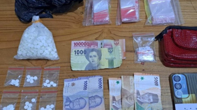 Barang bukti peredaran Pil Trex