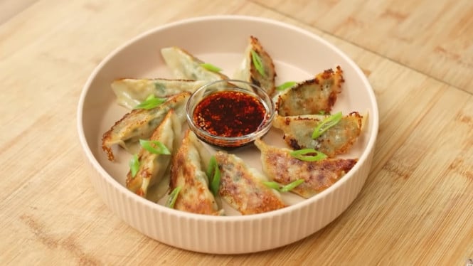 Resep Gyoza Ayam Juicy ala Chef Devina Hermawan