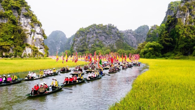 Tam Coc Destinasi Wisata Favorit di Vietnam