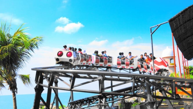 Jet Coster, Salah Satu Wahana di WBL Lamongan