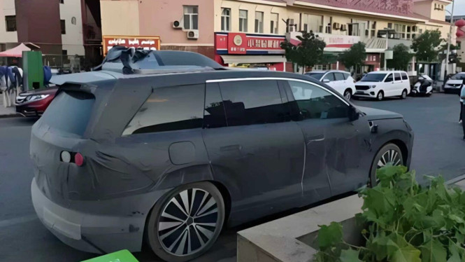 BYD Siapkan SUV Bongsor Saingan Berat AITO M9 dan Li Auto L9