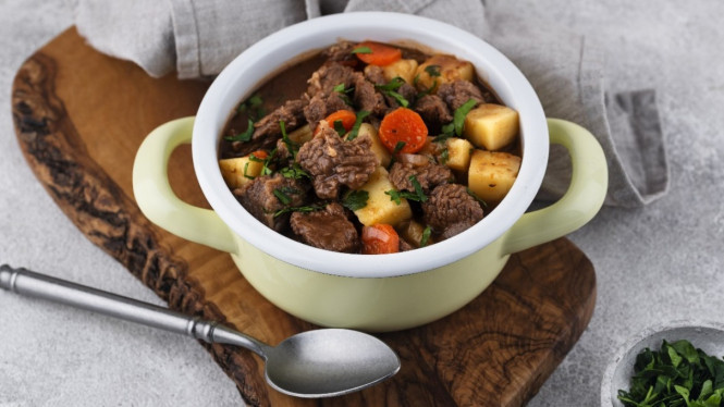 Semur daging empuk rasa nendang