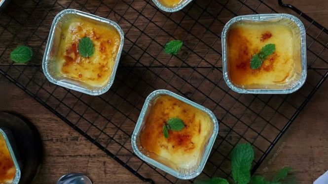Posbar pertama dengan Tema GoldenDelight coba buat Creme Brulee