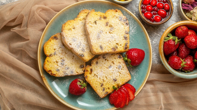 Roti stroberi lembut manis