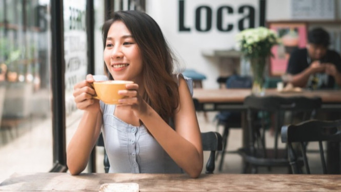Ngopi cantik di warkop salah satu kebiasaan boros