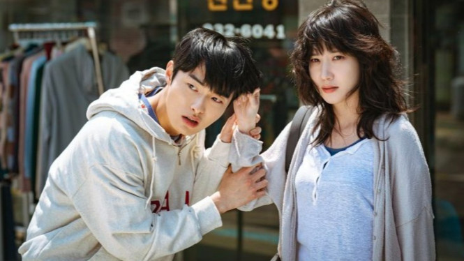 Dua pemeran utama drama Korea, Hyper Knife