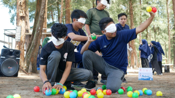 Lomba 17-an kantor penuh tawa dan keseruan