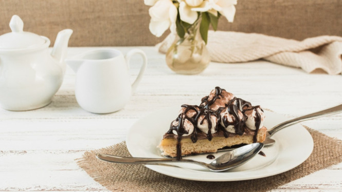 Pie cokelat lumer nikmat