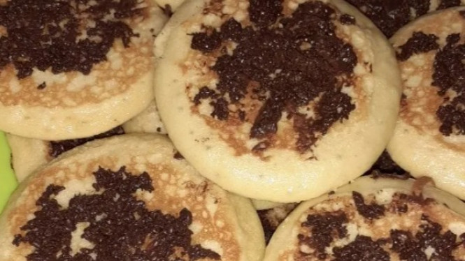 Kue Cubit Khas Jakarta Ini Lumer, Bikin Lupa Diet!