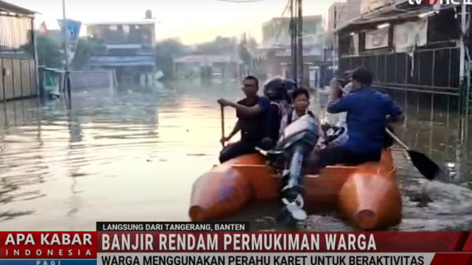 Keterbatasan Perahu, Tim Gabungan Kewalahan Evakuasi Warga Tanggerang!
