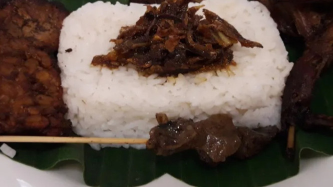 Nasi Kucing Jogja, Kecil-Kecil Bikin Ketagihan