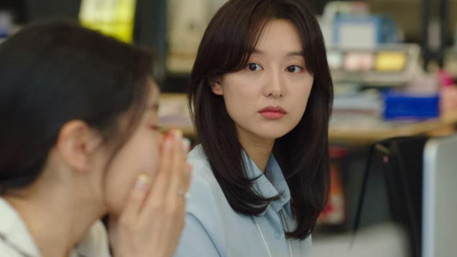 Kim Ji Won sangat menawan di My Liberation Notes