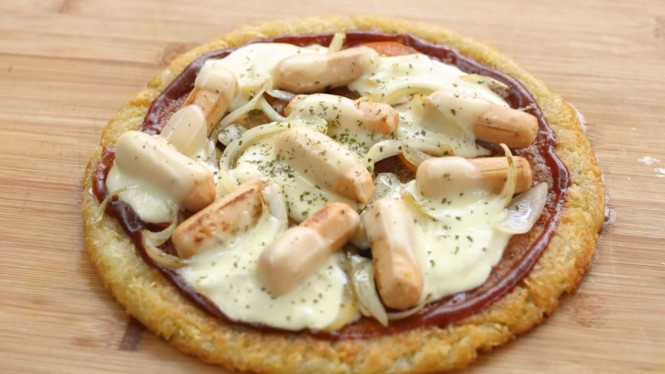 Pizza kentang sosis gurih dan lezat banget