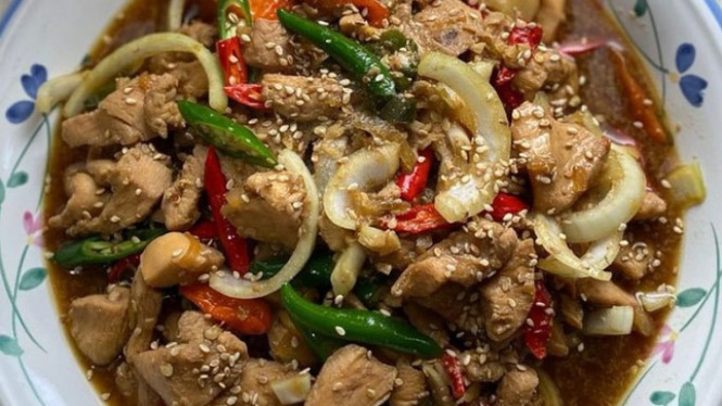 Ayam teriyaki, masakan manis gurih ala restoran Jepang
