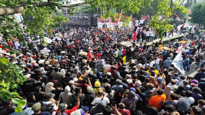 Aksi demonstrasi tuntut Bupati Pati mundur