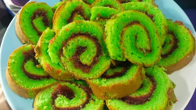 Kue gulung melon yang lembut untuk keluarga