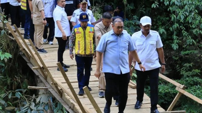 jalan dan jembatan gantung siap dibangun setelah aksi  bidan viral