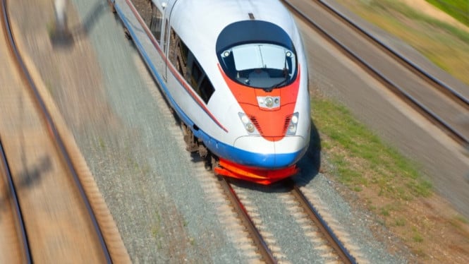 Ilustrasi Kecepatan Kereta Cepat Cina