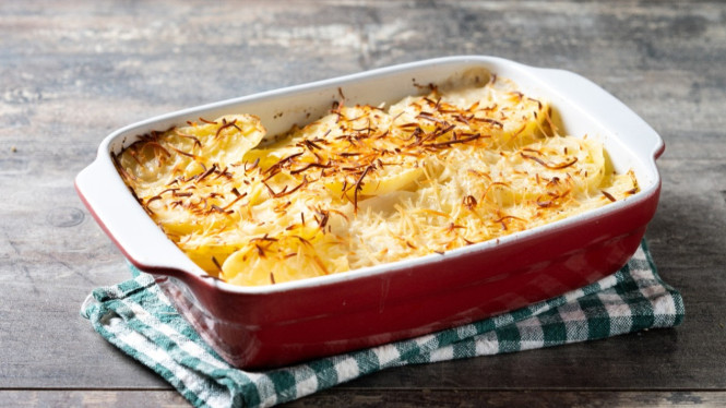 Casserole kentang panggang lembut