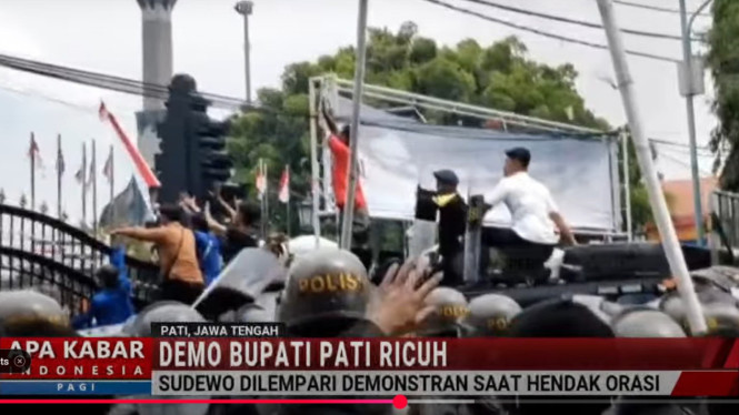 Demonstran Semakin Brutal, Bupati Pati Ngotot Tak Akan Mundur!
