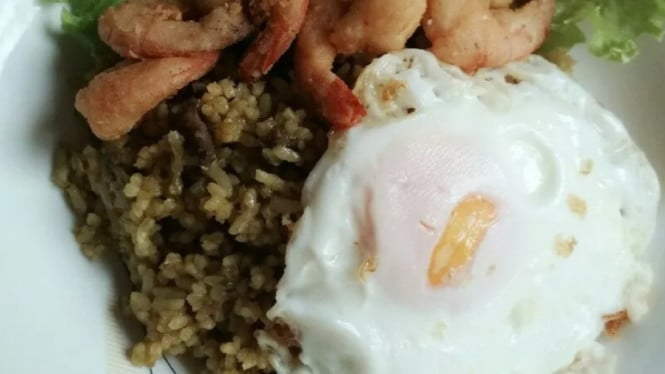 Nasi Goreng Hijau, Segar Pedasnya Bikin Nagih