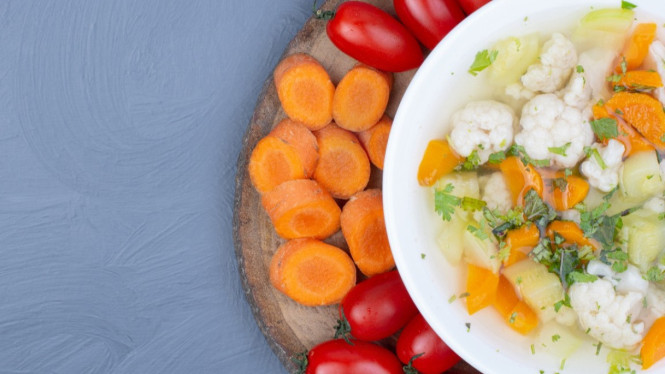 Ilustrasi sayur sop tanpa minyak yang kaya nutrisi